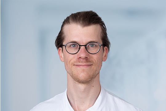 Dr. med. Nils Neumann Dr. med. Nils Neumann