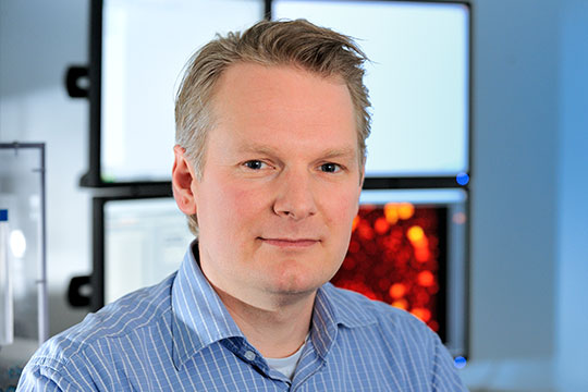 Prof. Dr. med. Eicke Latz Prof. Dr. med. Eicke Latz