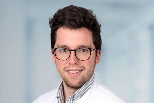 Lukas Schloesser Lukas Schloesser