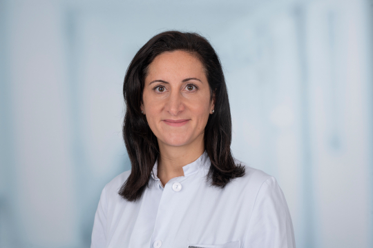 Dr Med Alina Abramian, Senologie