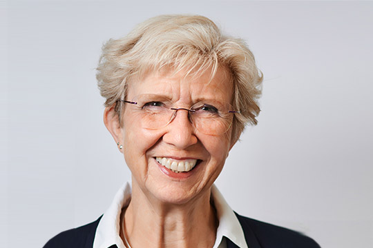 Dr. Maria Peters Portrait