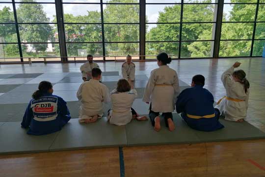 Judo-Probestunde bei dem Adipositasprogramm „Durch Dick und Dünn“