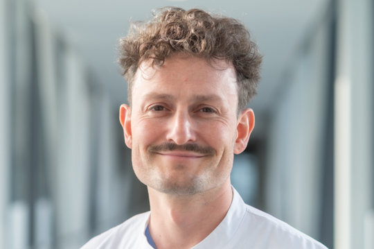 Dr. med. Alexander Strick