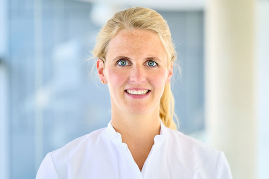 Frau Dr. U. Scheidt