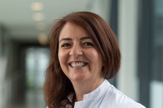 Dr. med. Azin Jafari