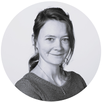 Dr. Annika Mozer Dr. Annika Mozer
