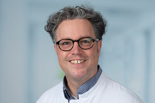 Dr. Jan Menzenbach
